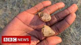 Hundreds of South Africans dig for diamonds  BBC News [upl. by Abel]