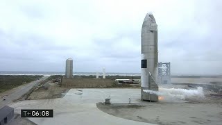 La fusée Starship de SpaceX réussit son atterrissage [upl. by Nnire]