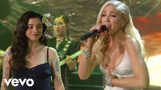 Gwen Stefani  Feliz Navidad Live On Jimmy Kimmel Live2018 ft Mon Laferte [upl. by Arrec]