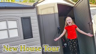 New House Tour Trinity Shows Off Her Tiny House [upl. by Lalise]